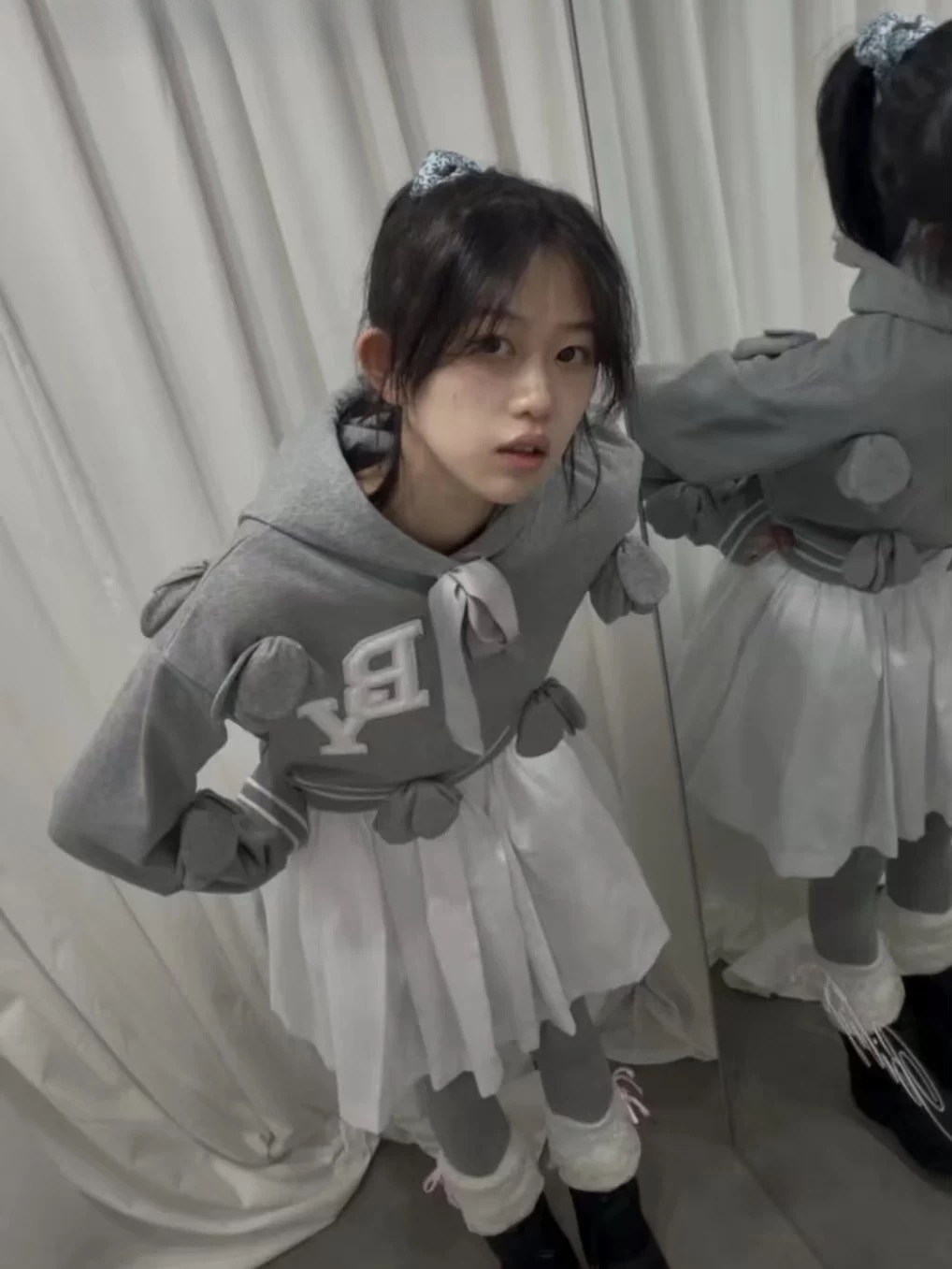 Cute Flower Hoodie Sweatshirt  - Anime Merchandise In Japanese recension och pris